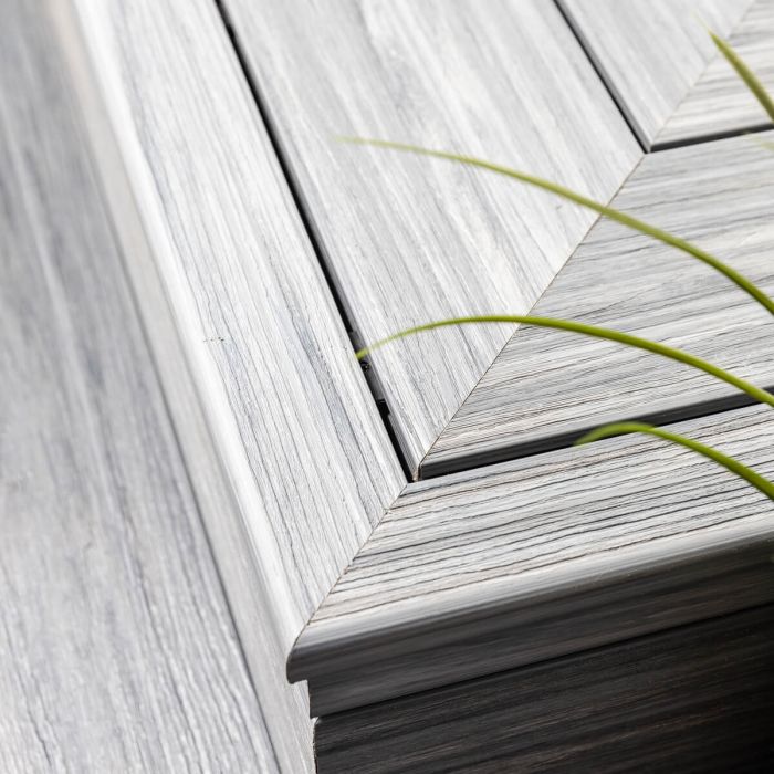 Deska kompozytowa zakończeniowa schodowa Premium Dąb Winchester – dł. 2,8 m