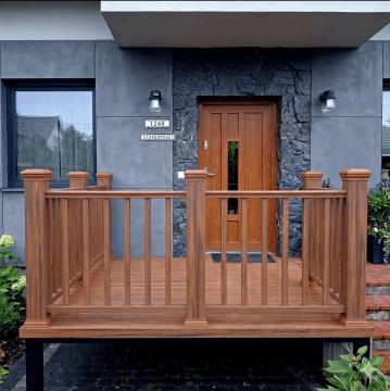 WPC Balustrade Teak - 8 Baluster - 140 x 113 cm (1 Pfosten)
