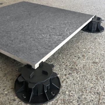 Terrassenplatte aus Feinsteinzeug Quarzo Gray 60x60x2 cm