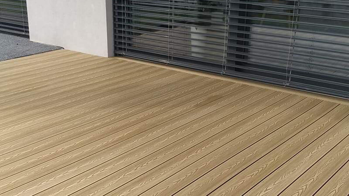Terrasse aus WPC Terrassendielen 3D Honig Teak