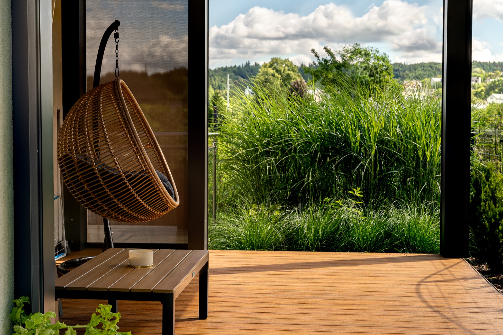 Terrasse und Gartenverkleidung im Farbton Amber