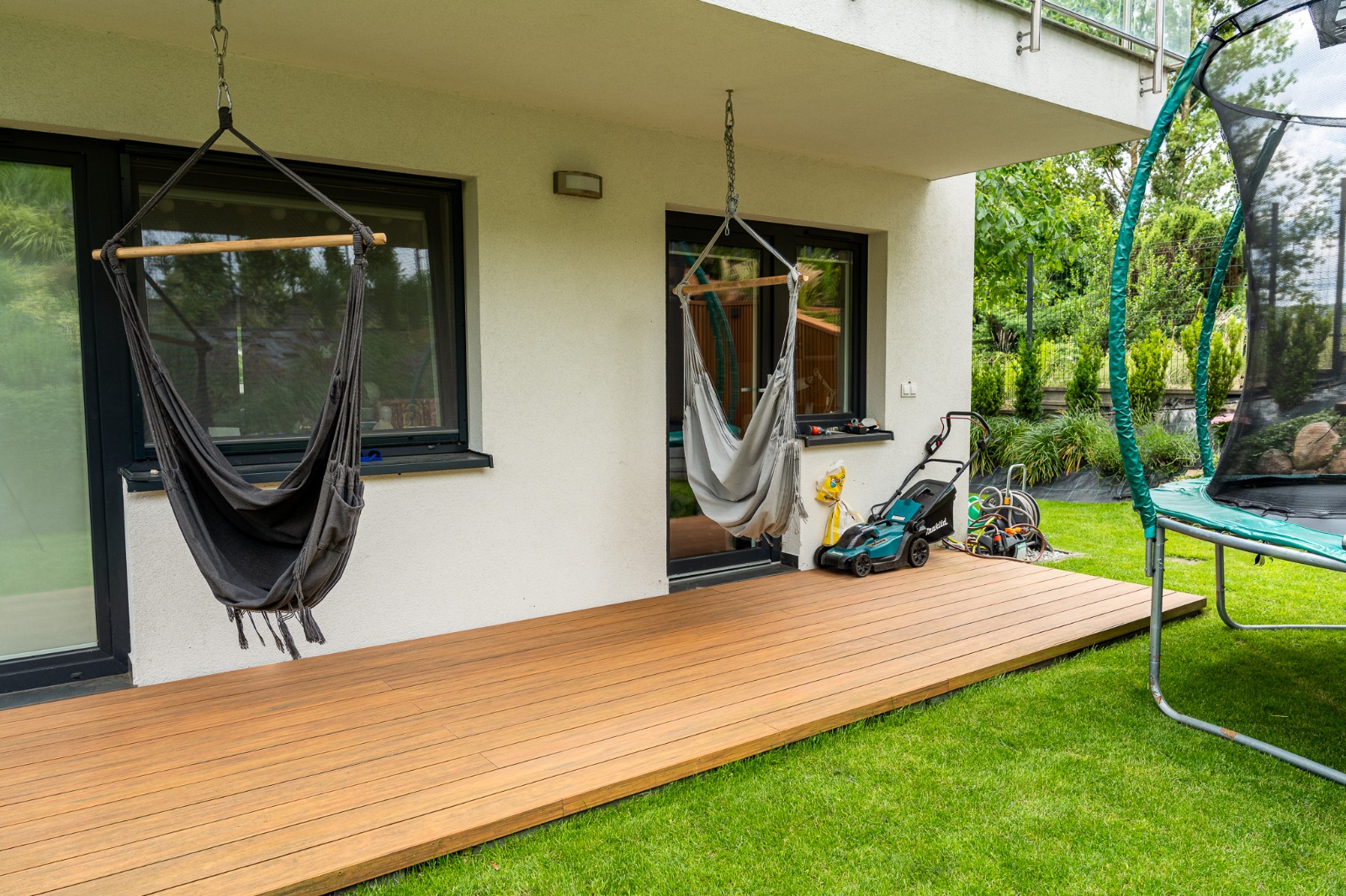 Terrasse und Gartenverkleidung im Farbton Amber