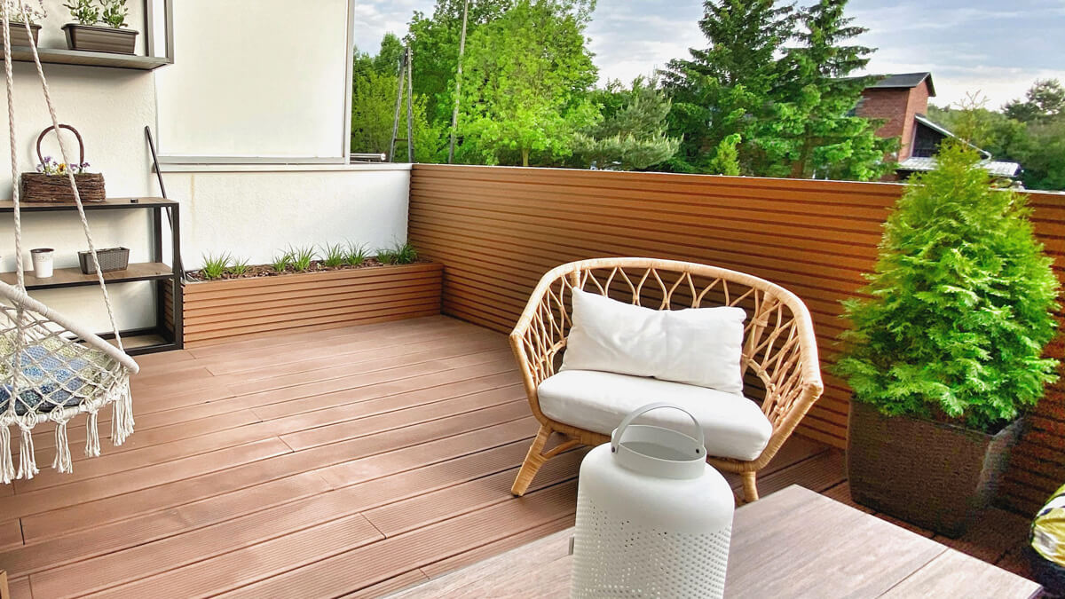 Terrassenverkleidung – WPC Fassadenlamellen Premium Teak