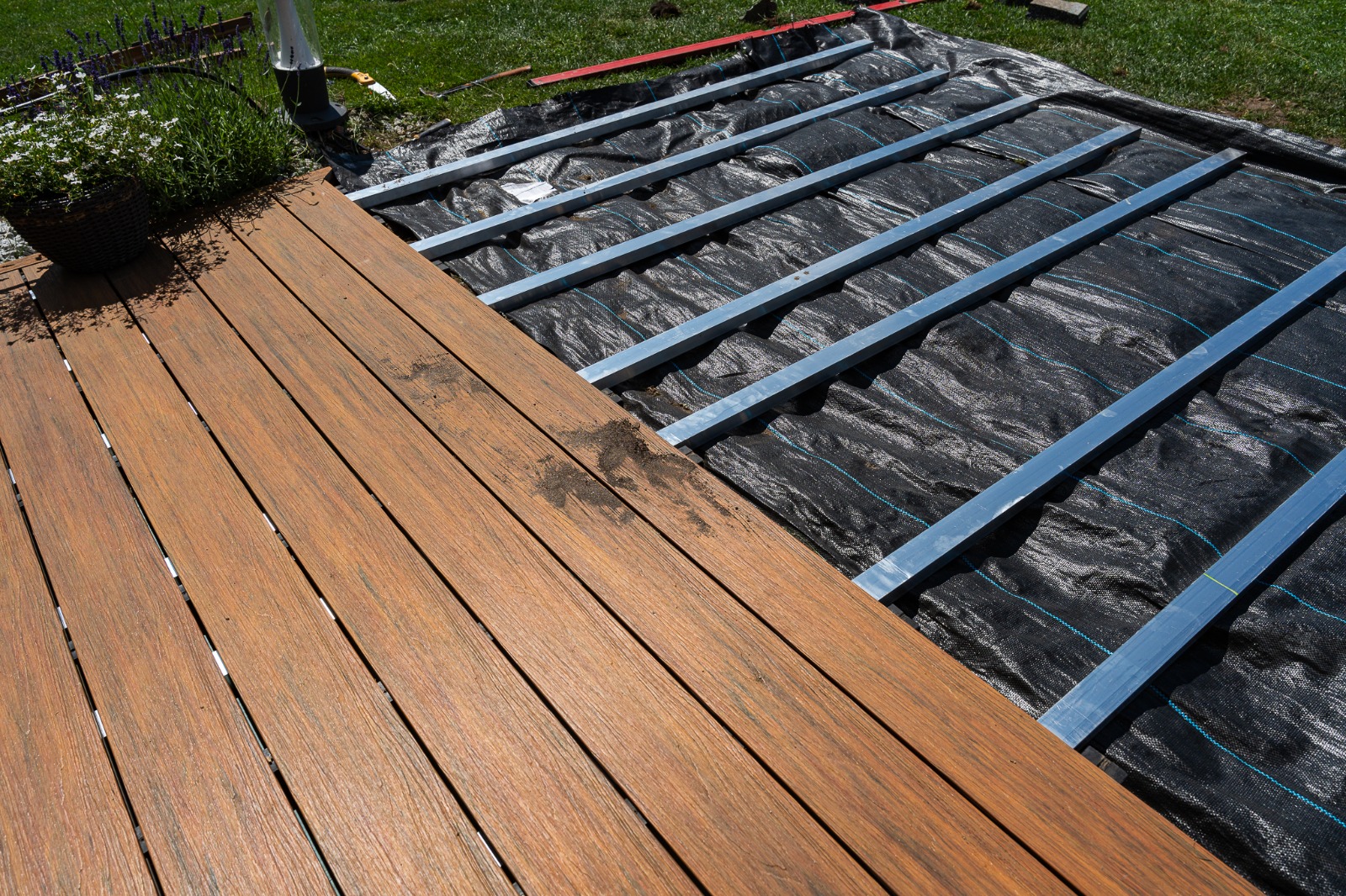 Premium Amber Terrasse – von der Montage bis zur fertigen Umsetzung
