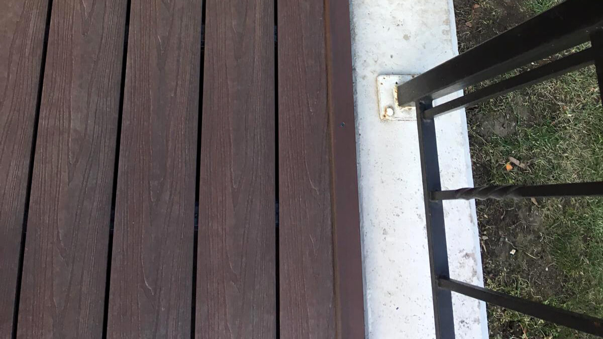 Terrasse aus WPC Terrassendielen 3D Braun