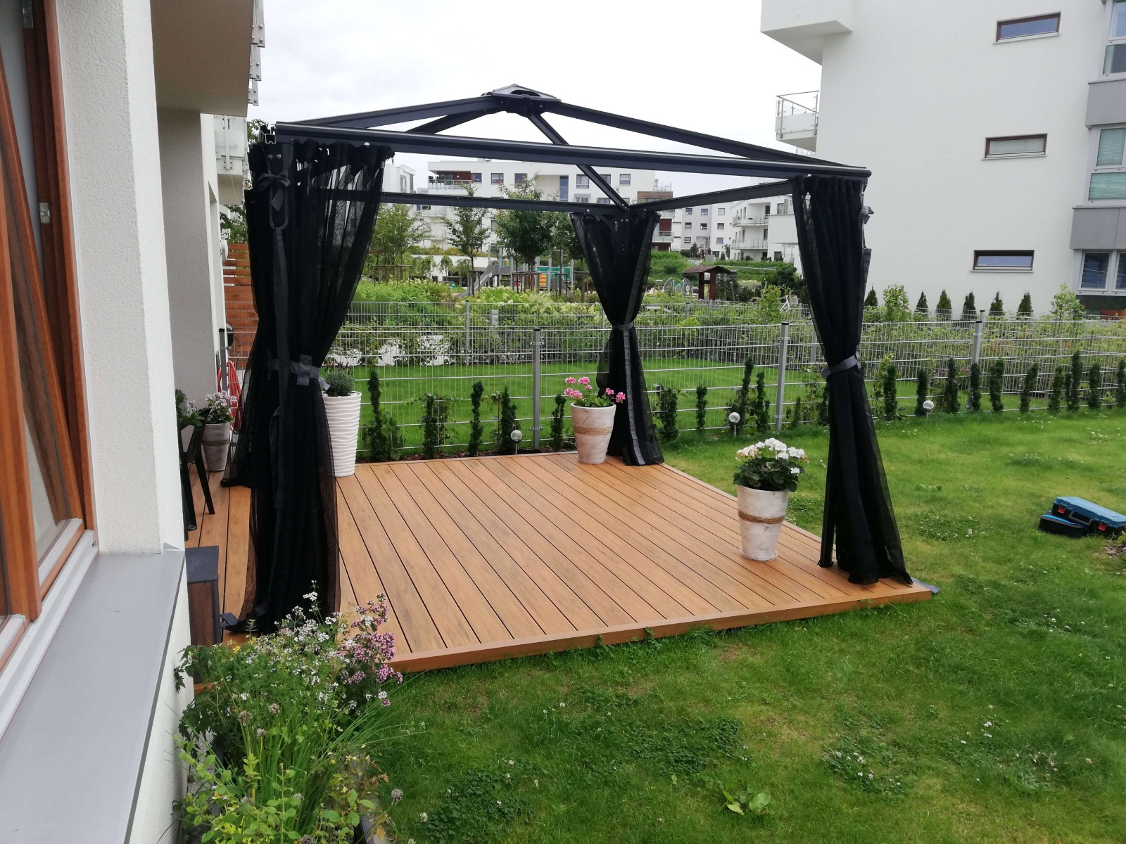 Terrasse aus WPC Terrassendielen Premium Amber