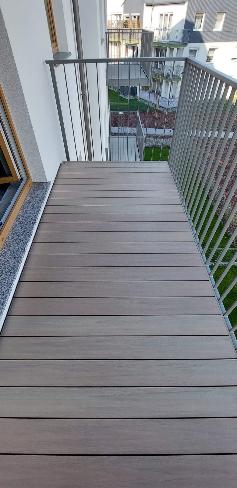 Eckbalkon - WPC Terrassendielen Premium Antique