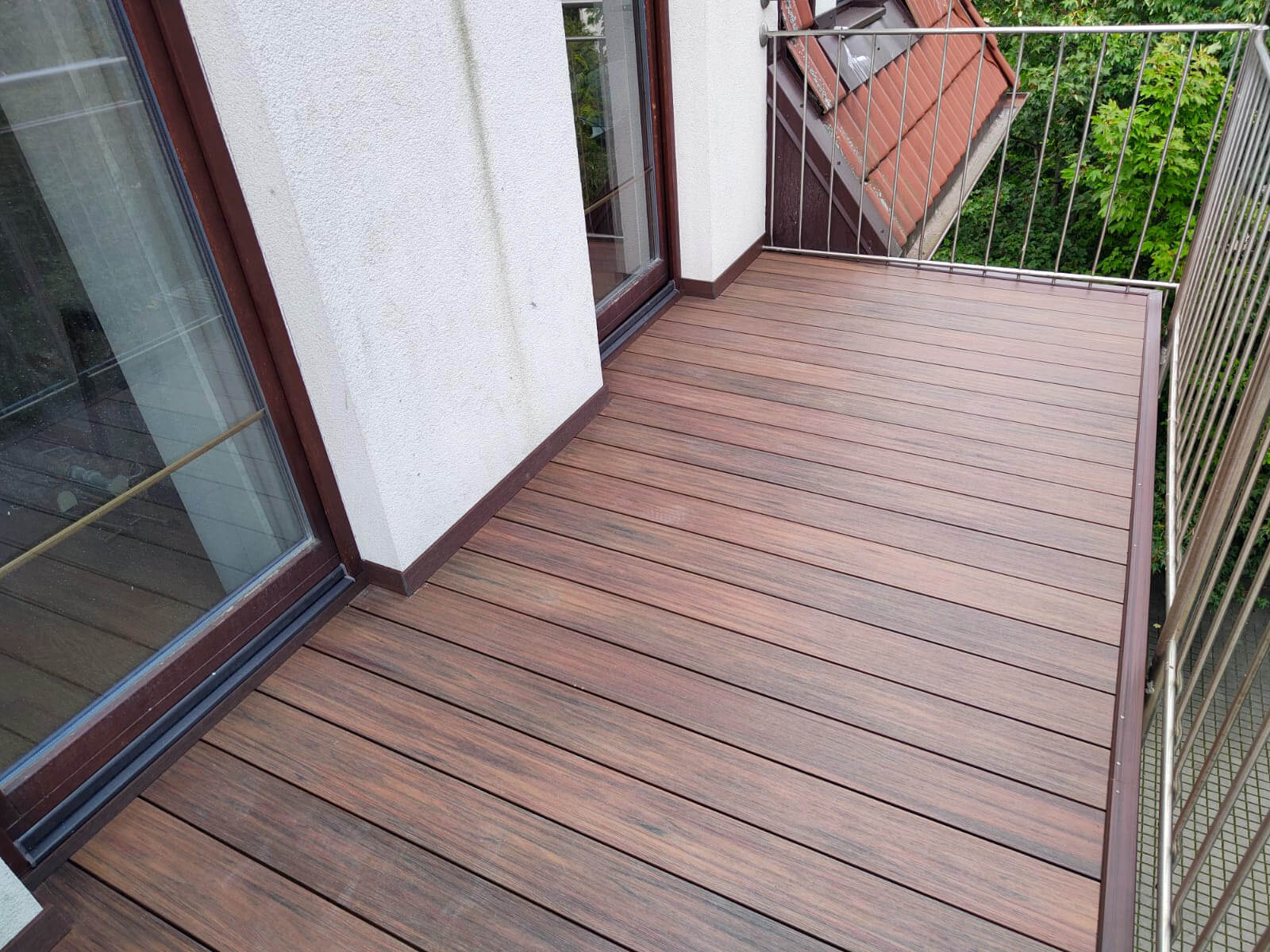 Balkon mit Terrassendielen Premium Redwood