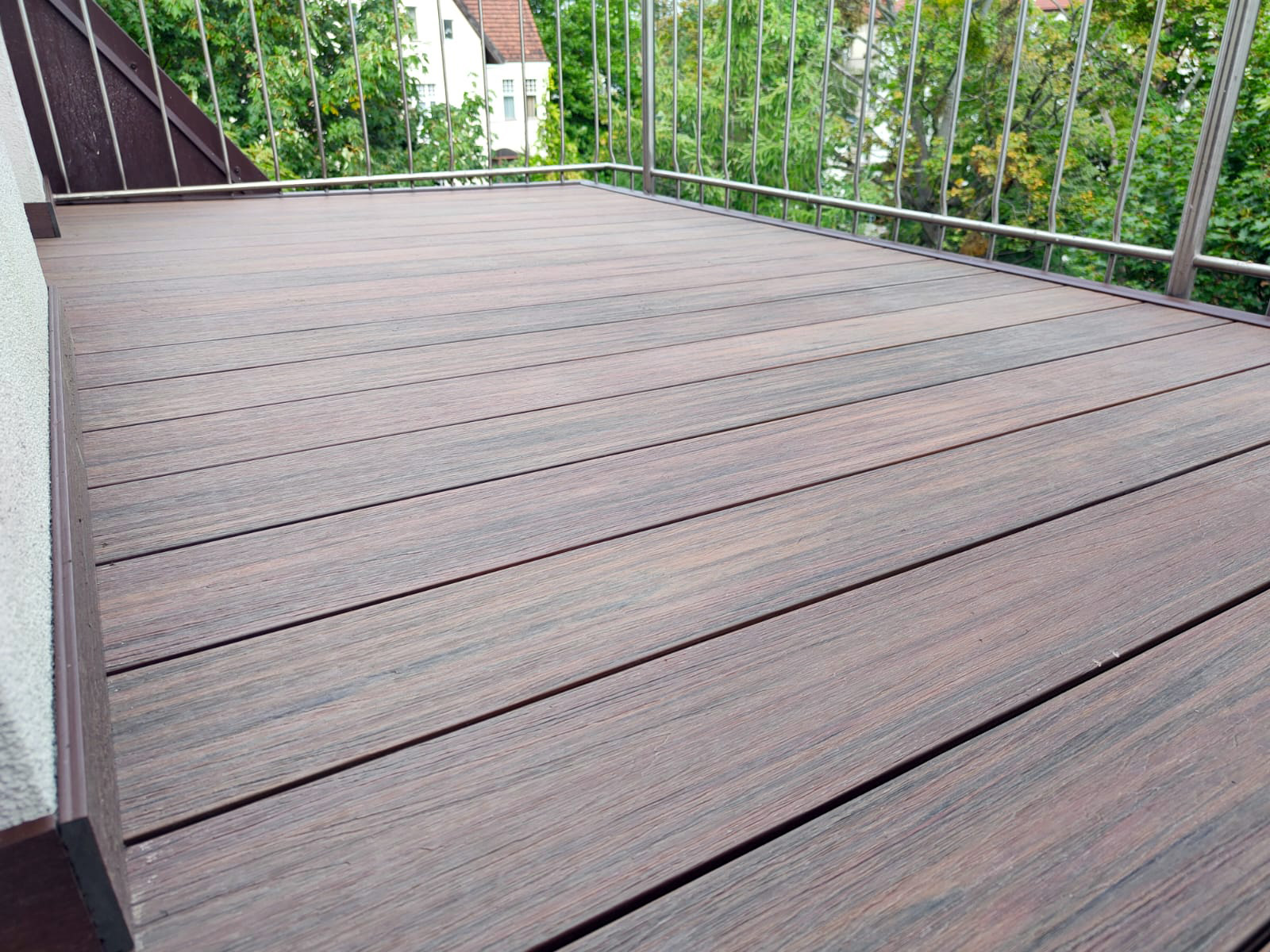 Balkon mit Terrassendielen Premium Redwood
