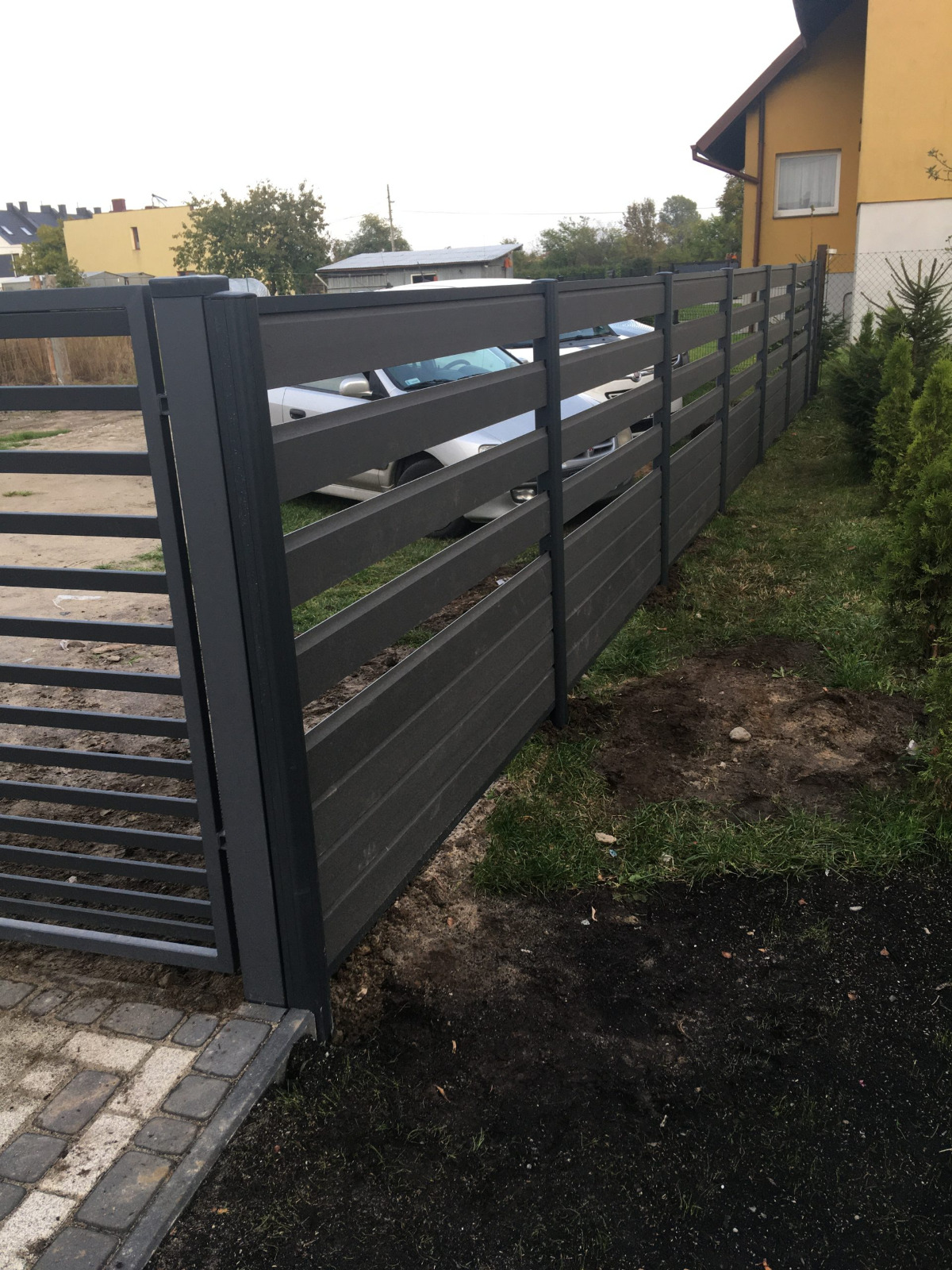 Standard Anthrazit Zaunbrett – moderne Optik und leichte Form