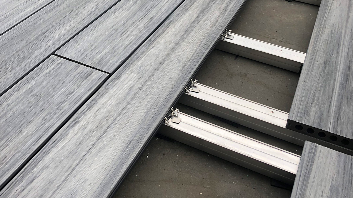 Montage von WPC Terrassendielen Premium Gray/Anthrazit