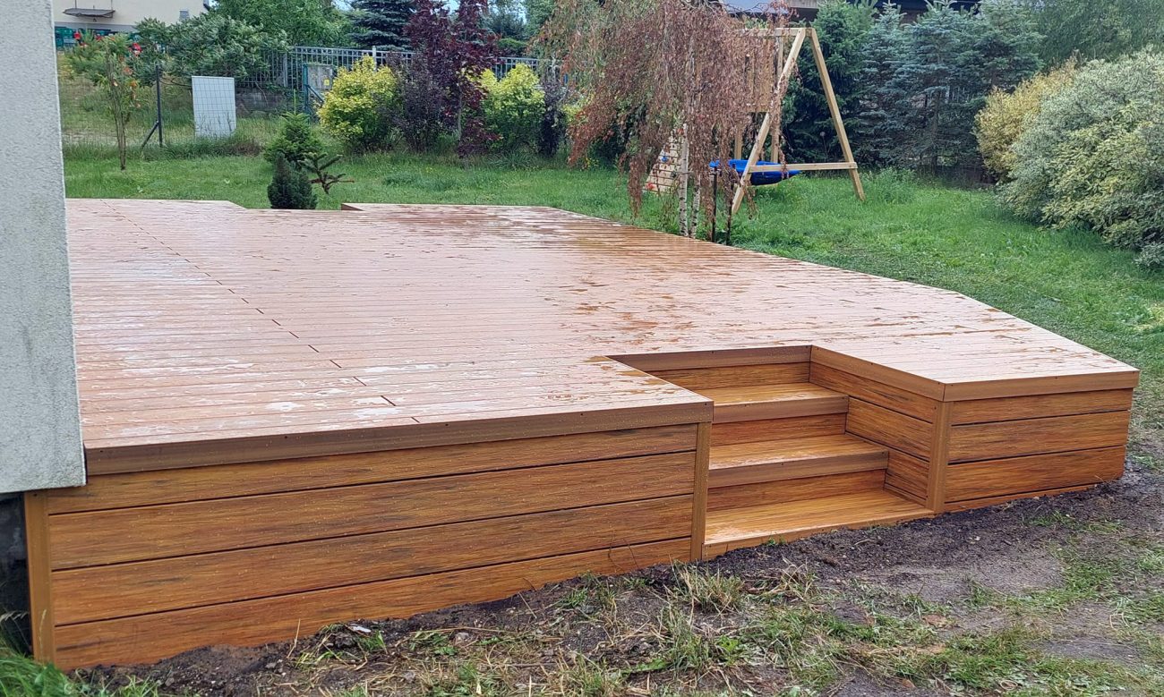 Terrasse mit Stufen – Amber Premium Verbund-Terrassendielen