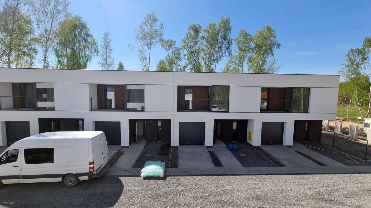 Gebäudefassade – Premium Teak Außenlamellen