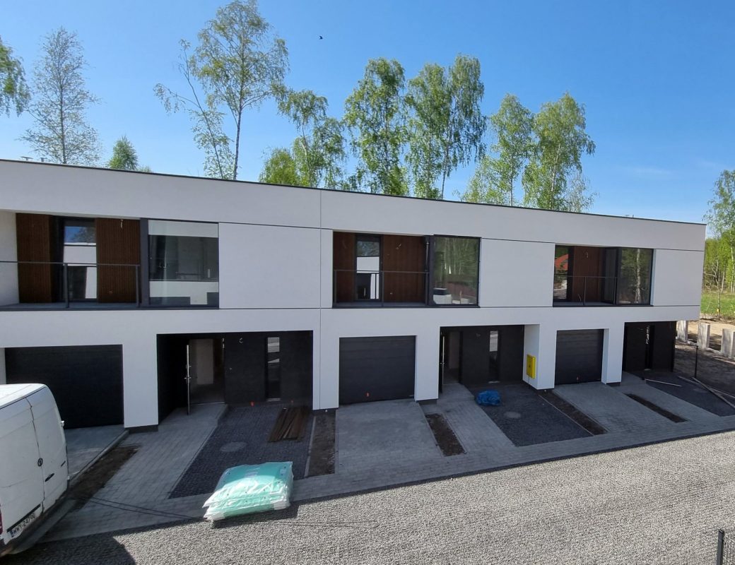 Gebäudefassade – Premium Teak Außenlamellen