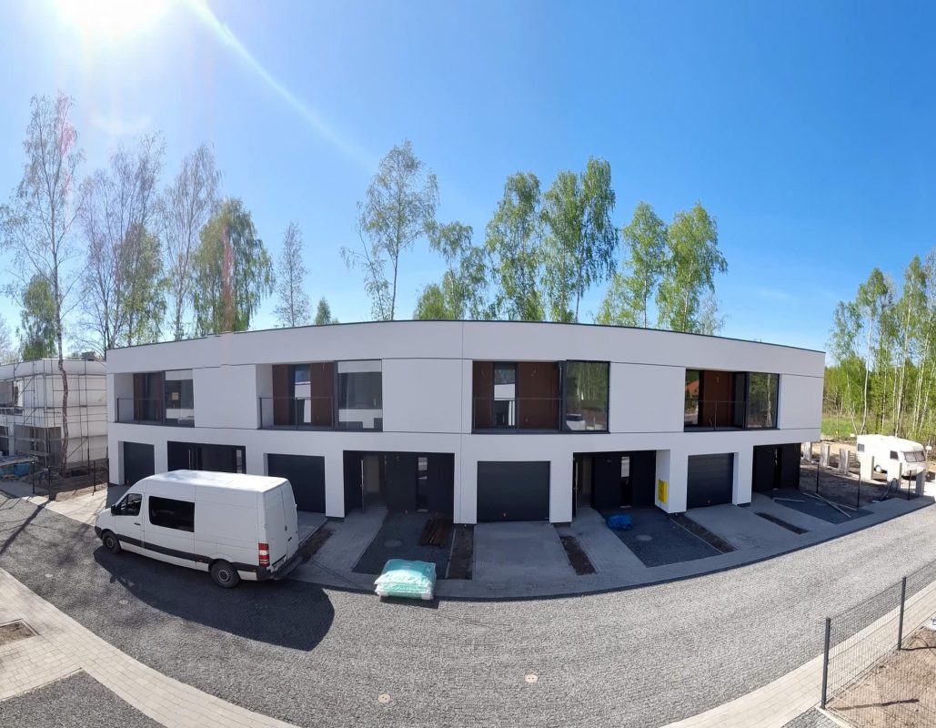 Gebäudefassade – Premium Teak Außenlamellen