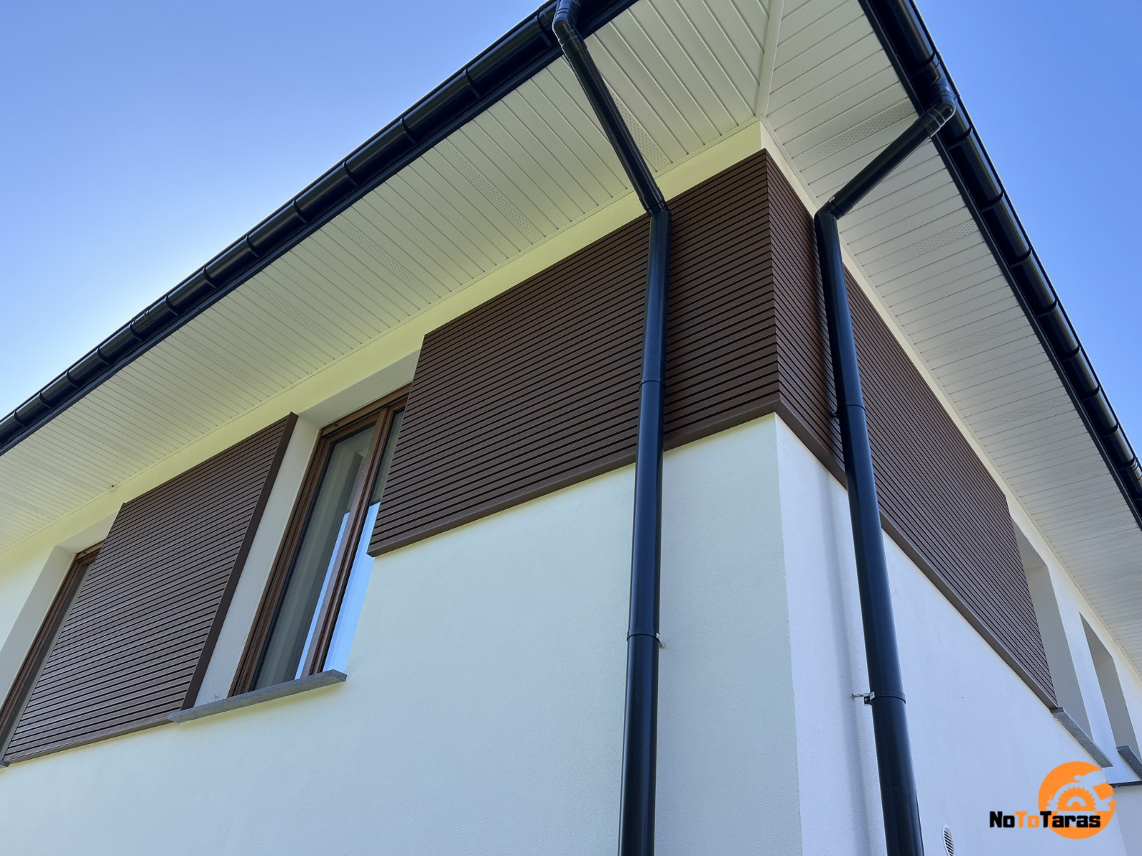 Premium Teak Fassadenlamellen – stilvolle Harmonie an der Fassade