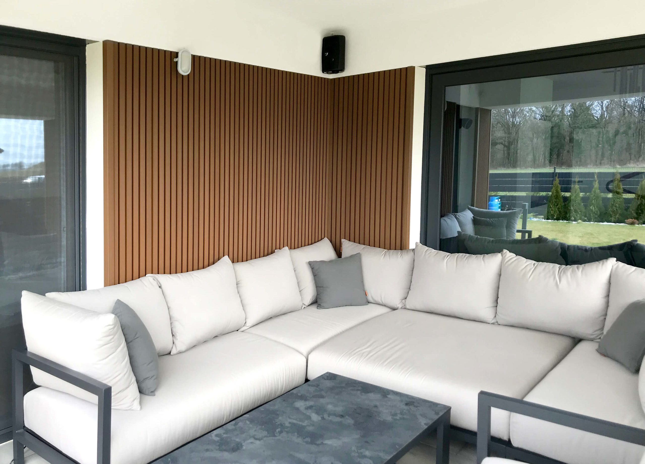 Lamellen-Ecke für Ihre Terrasse, Teak-Lamellen-Terrassendiele