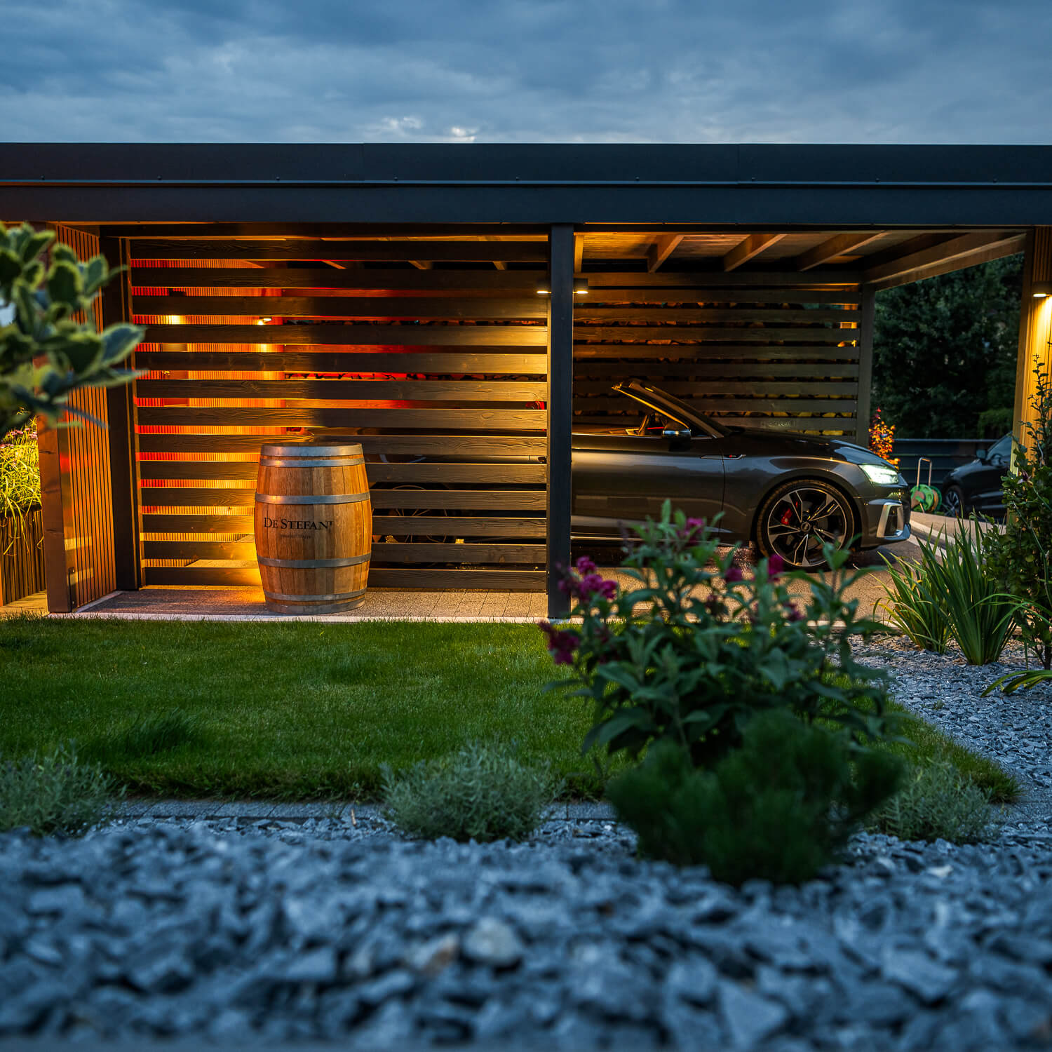 WPC Fassadenlamellen Premium Antike Eiche - ein moderner und eleganter Carport