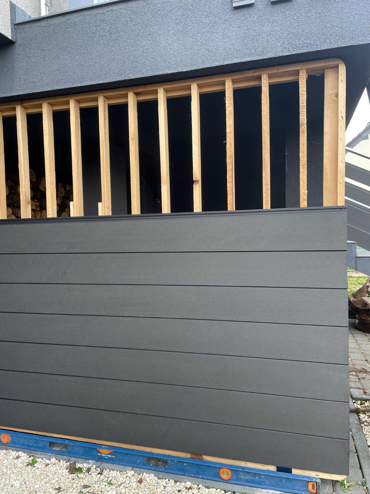 Fassadenverlegung von WPC dielen Standard Anthrazit