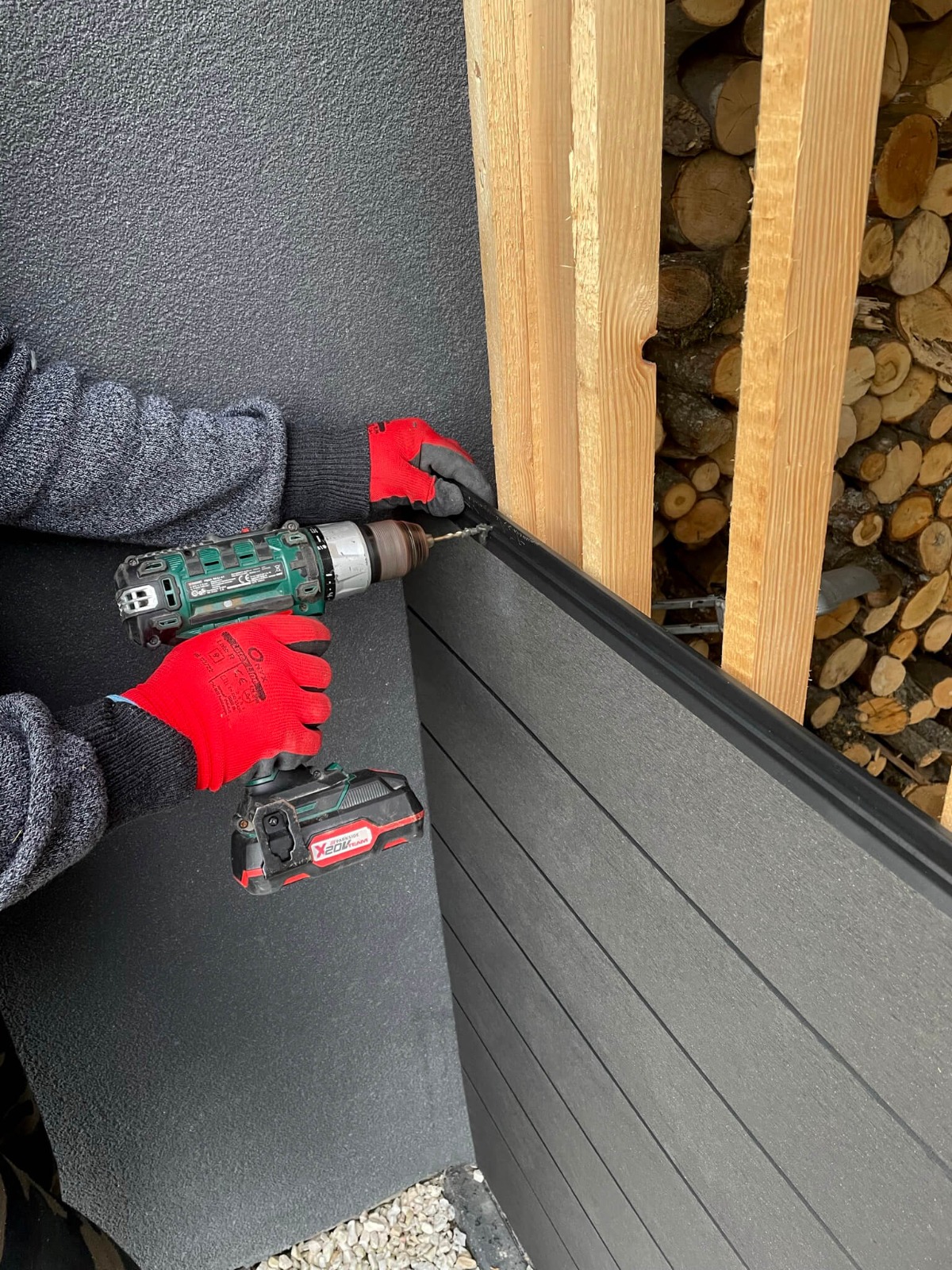 Fassadenverlegung von WPC dielen Standard Anthrazit