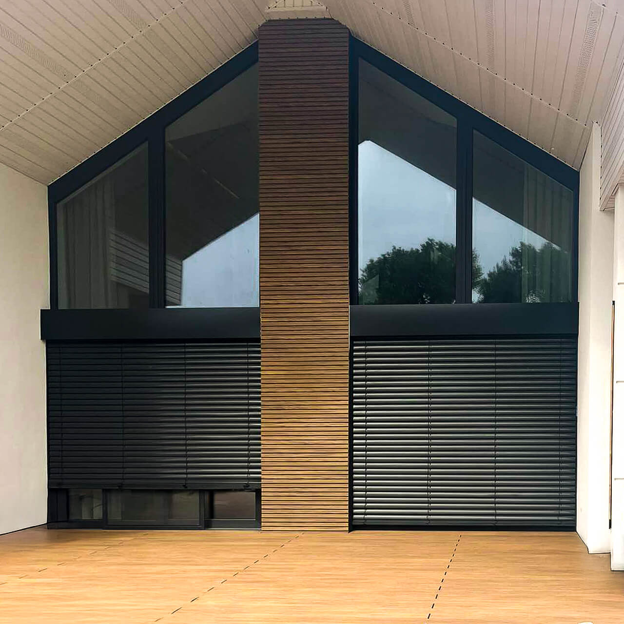 Terrasse und Fassade aus WPC-Dielen Winchester Oak – moderne stilistische Einheit