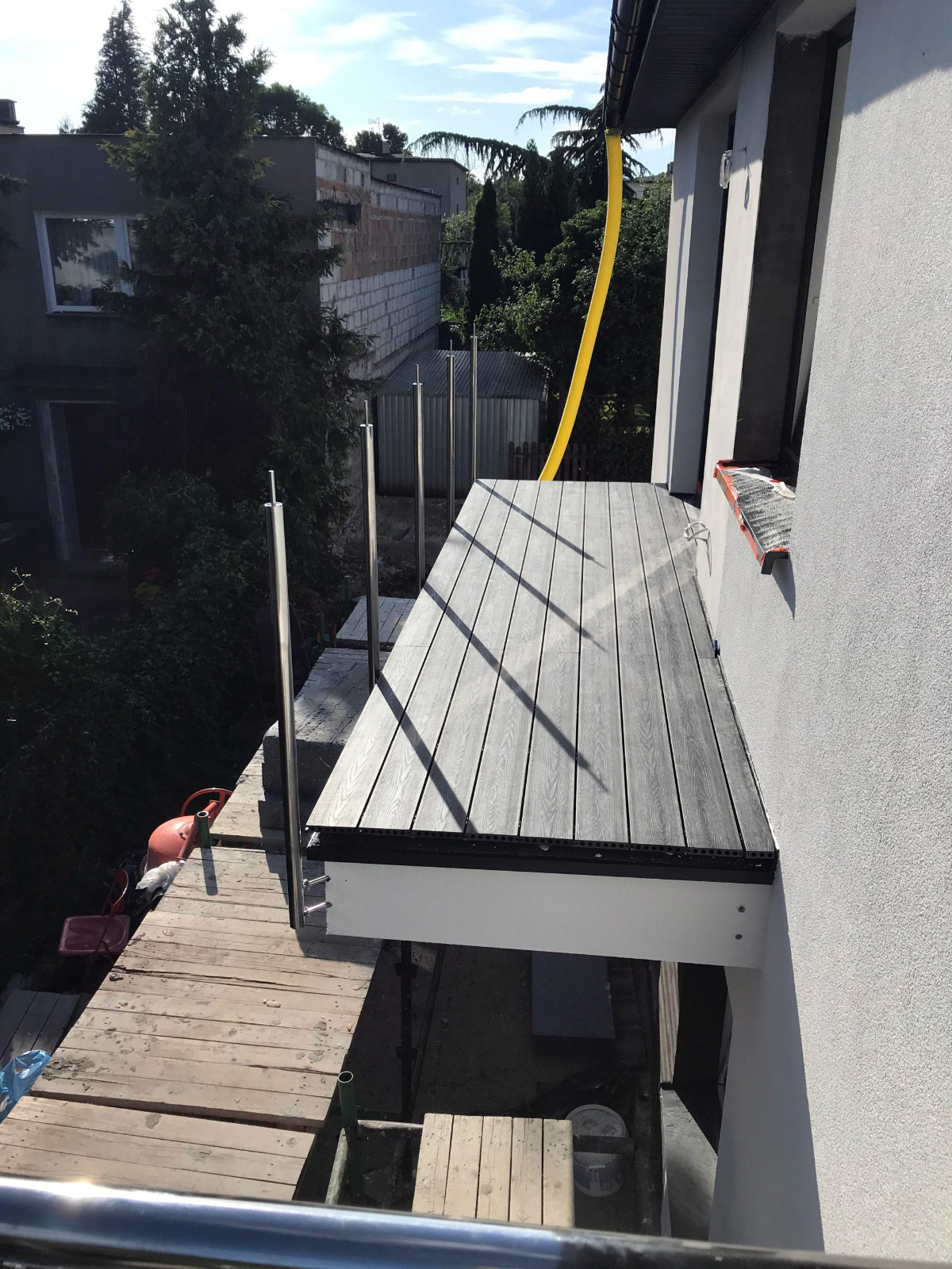 3D-Terrasse in Anthrazit – moderne Optik in kompakter Form