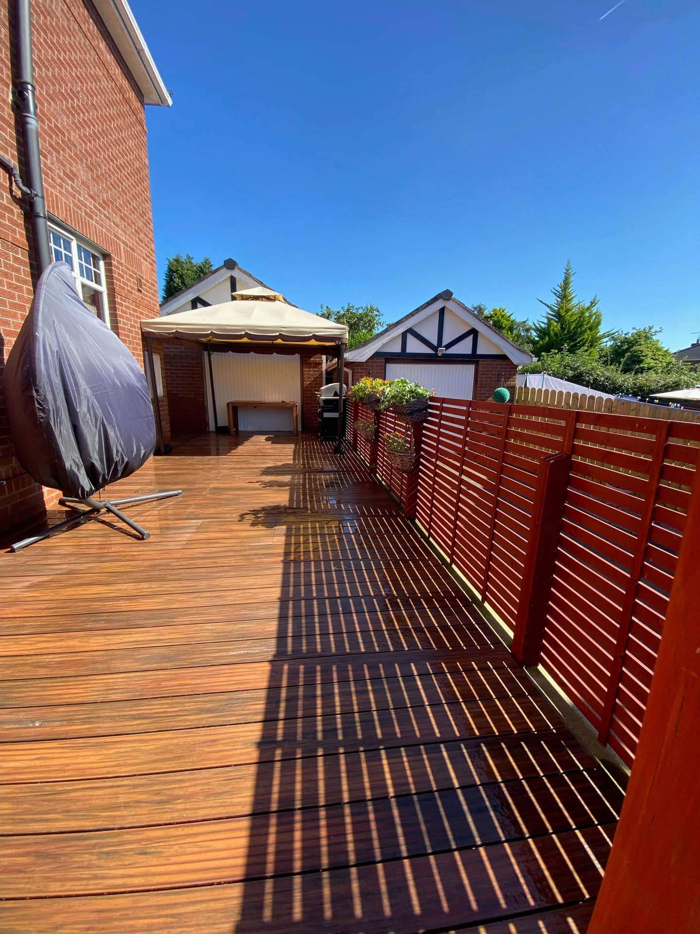 Terrasse mit Treppen - WPC Terrassendielen Premium Redwood