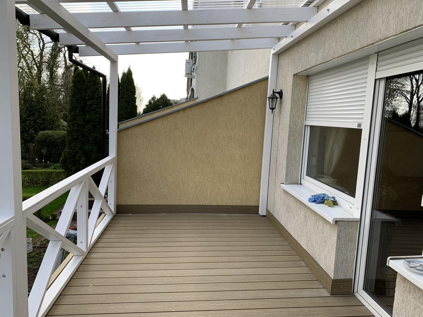 Terrasse Honey Teak 3D – rustikale Eleganz