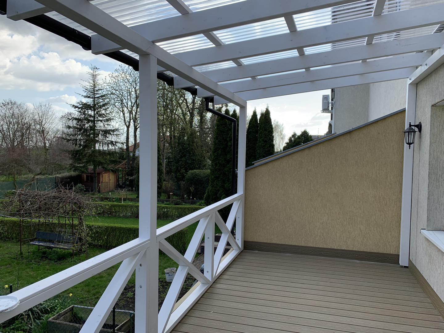 Terrasse Honey Teak 3D – rustikale Eleganz