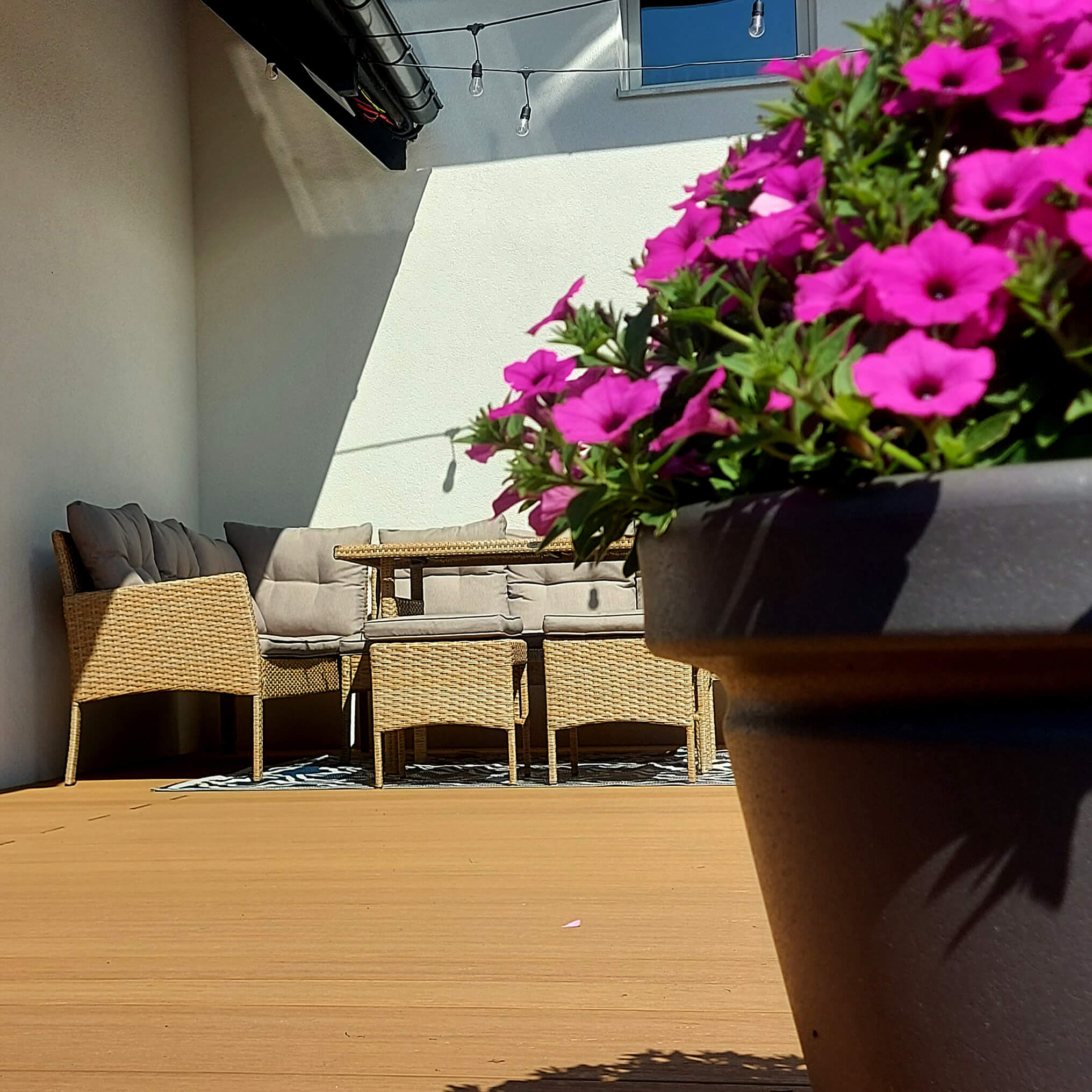 Premium-Komposit-Terrassendielen – Gestalten Sie eine Terrasse für viele Jahre