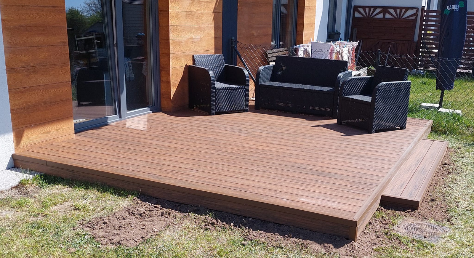 Premium Teak Terrasse – natürliche Eleganz und Komfort