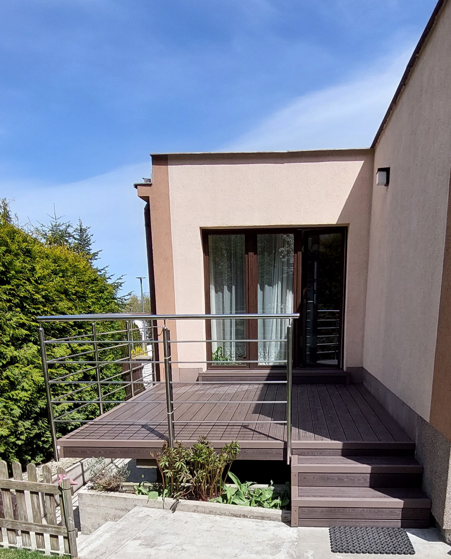 3D-Braun-Terrasse – moderne Metamorphose mit Klasse
