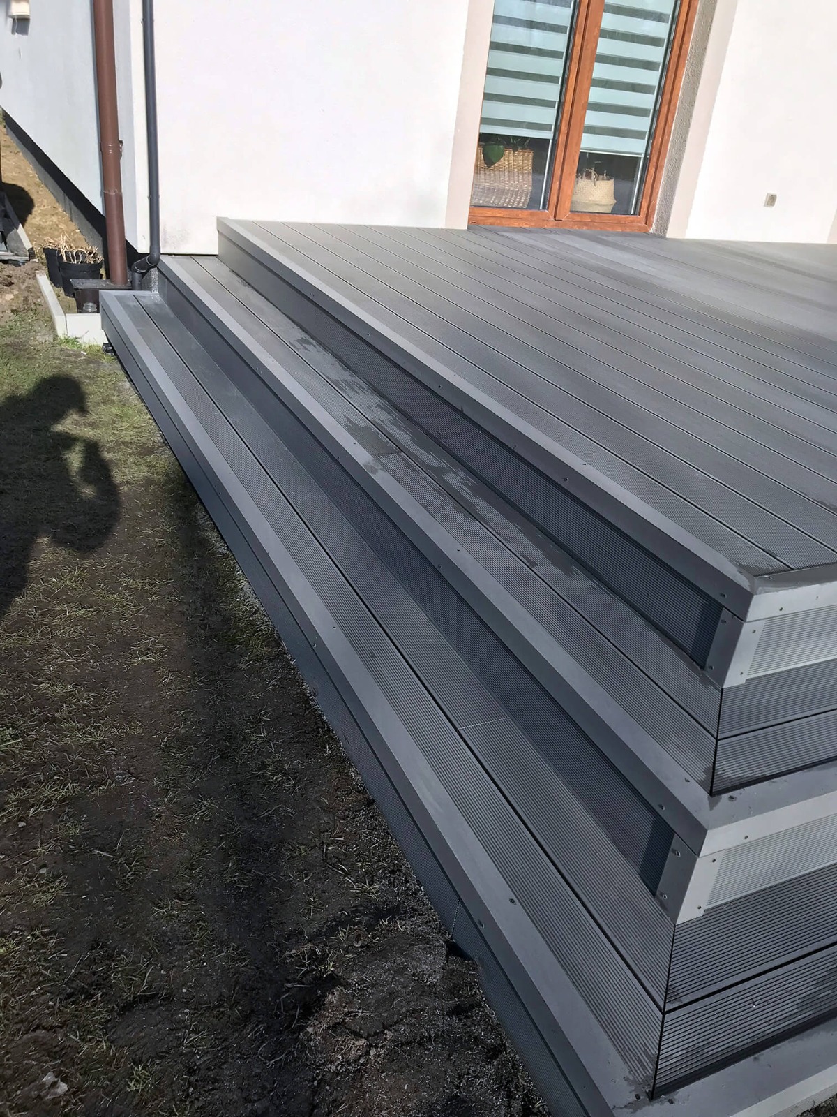 Terrasse aus WPC Terrassendielen Standard 15 Hellgrau