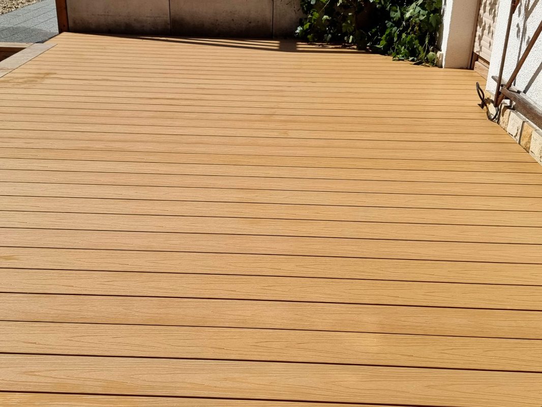 Komposit-Terrassendielen Premium Helle Eiche