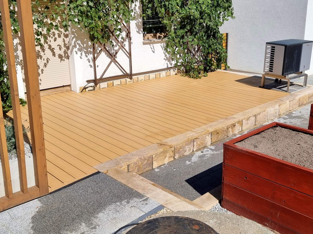 Komposit-Terrassendielen Premium Helle Eiche