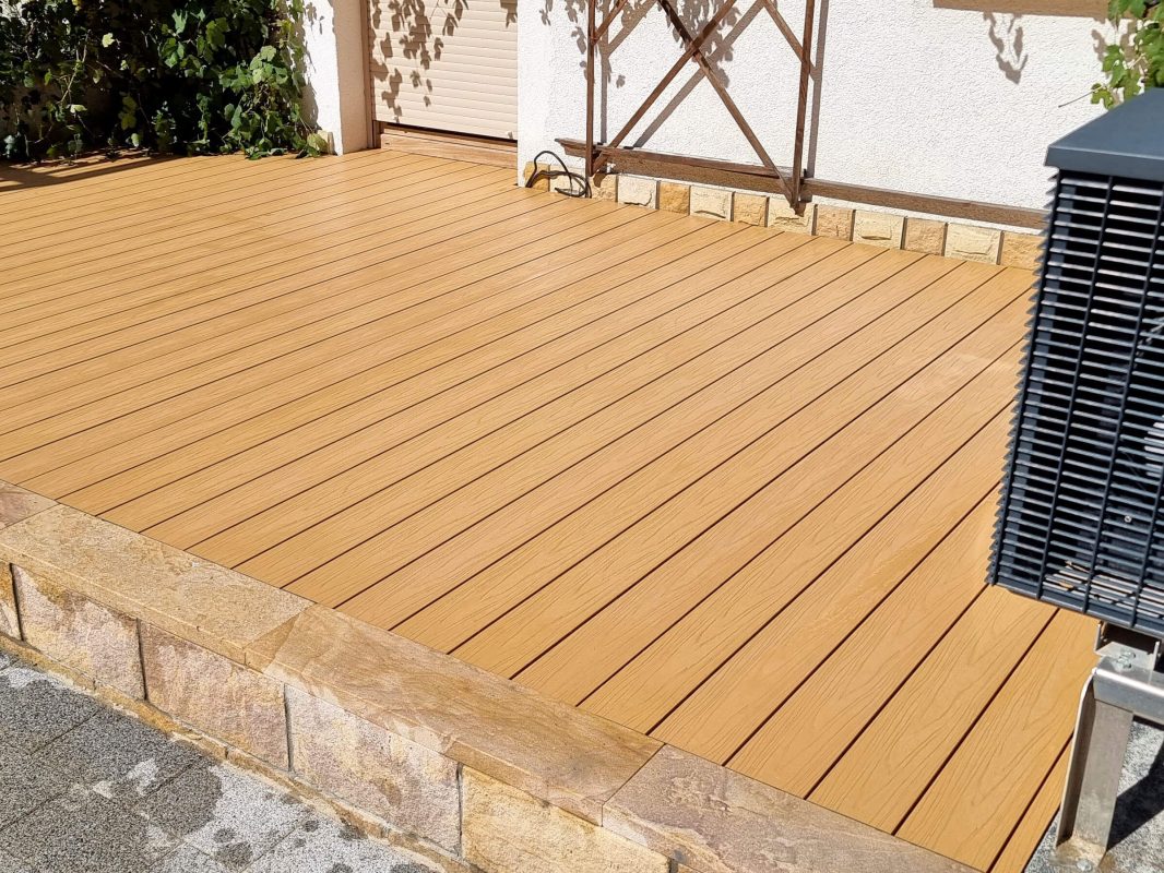 Komposit-Terrassendielen Premium Helle Eiche