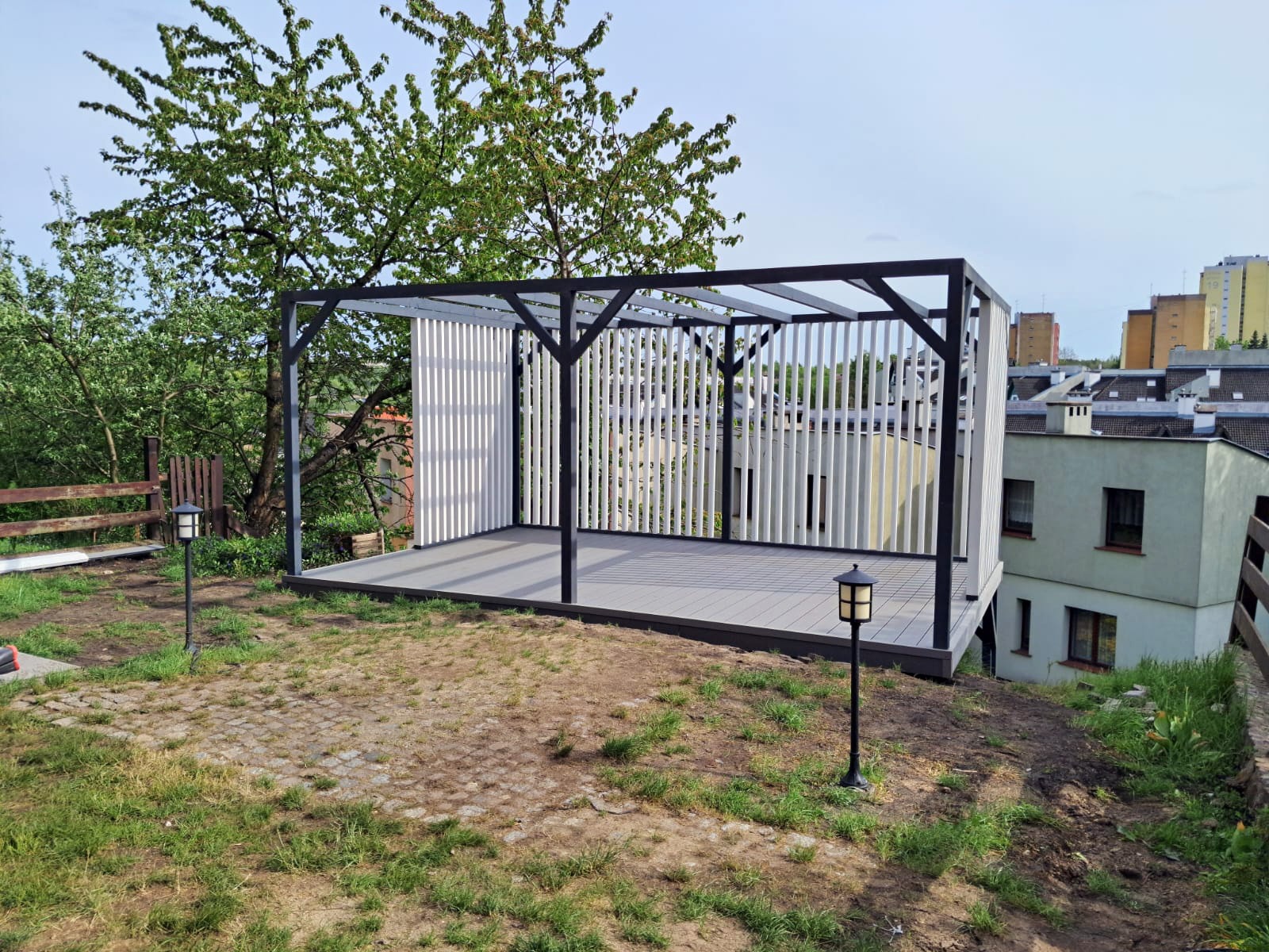 Graue WPC Terrasse – Terrassendielen Standard Hellgrau