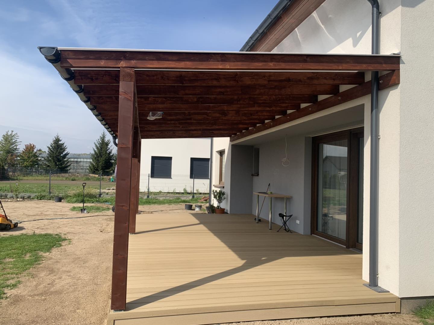 Überdachte Terrasse – ein komfortabler Rückzugsort bei jedem Wetter